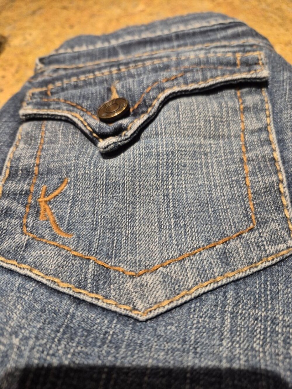 WOMEN JEANS/DENIM SIZE 8 BRAND IS  KUT FROM THE KLOTH  NEW WITHOUT TAG